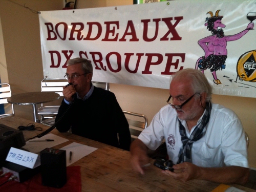Les radioamateurs du Bordeaux DX Groupe lors des fetes de Pompignac en Gironde